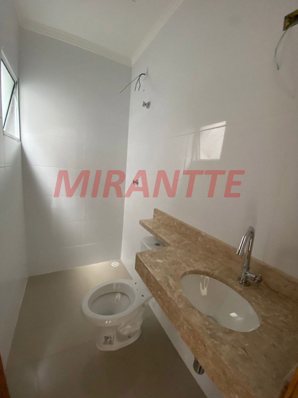 Sobrado de 130m² com 2 quartos em Jardim Regina