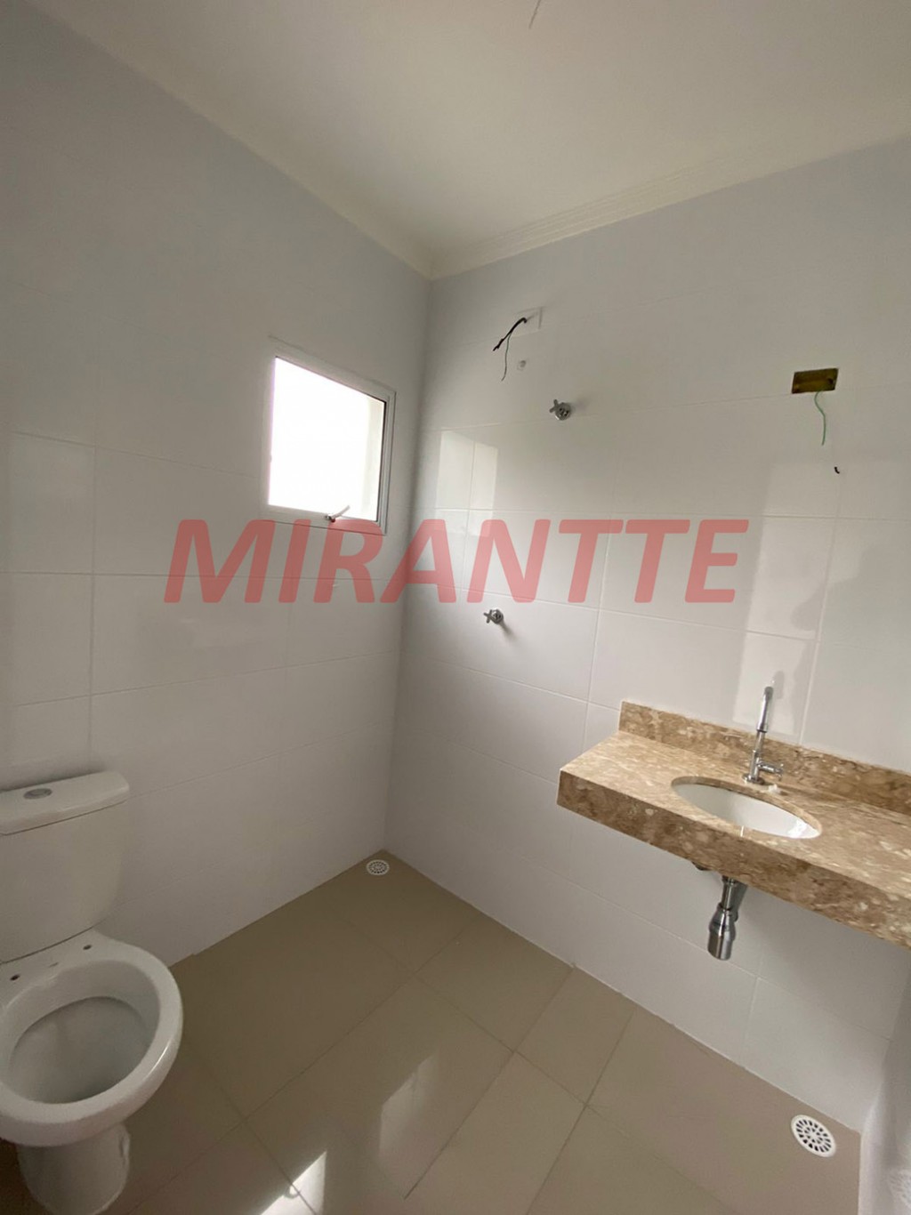 Sobrado de 130m² com 2 quartos em Jardim Regina
