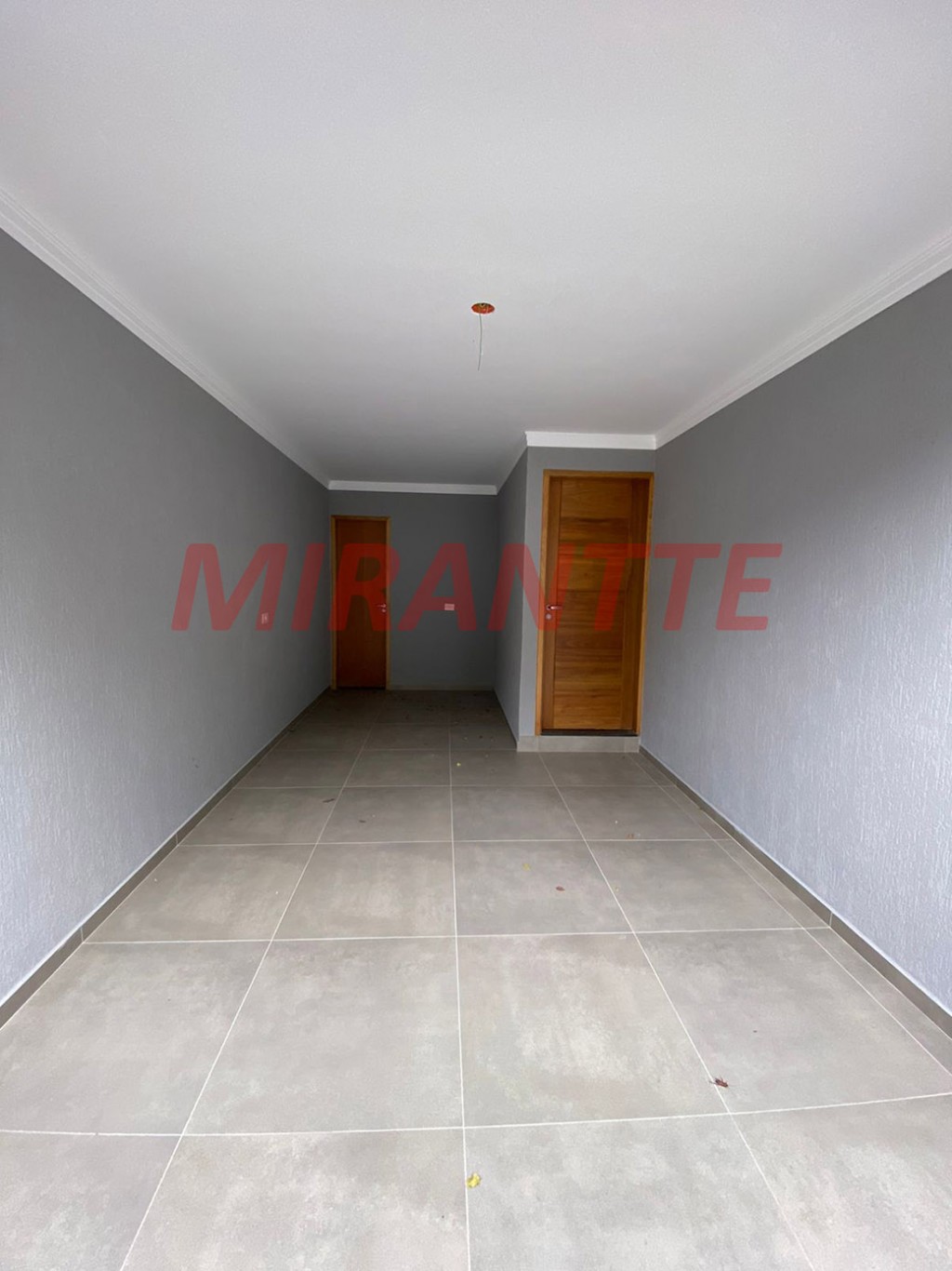 Sobrado de 130m² com 2 quartos em Jardim Regina