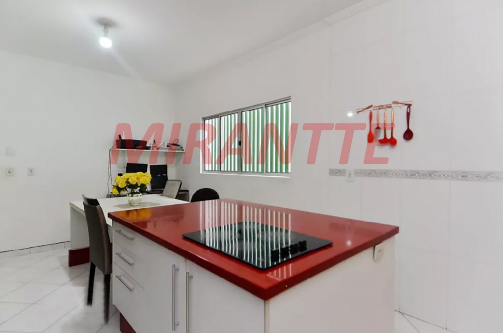 Sobrado de 165m² com 3 quartos em Parque Continental