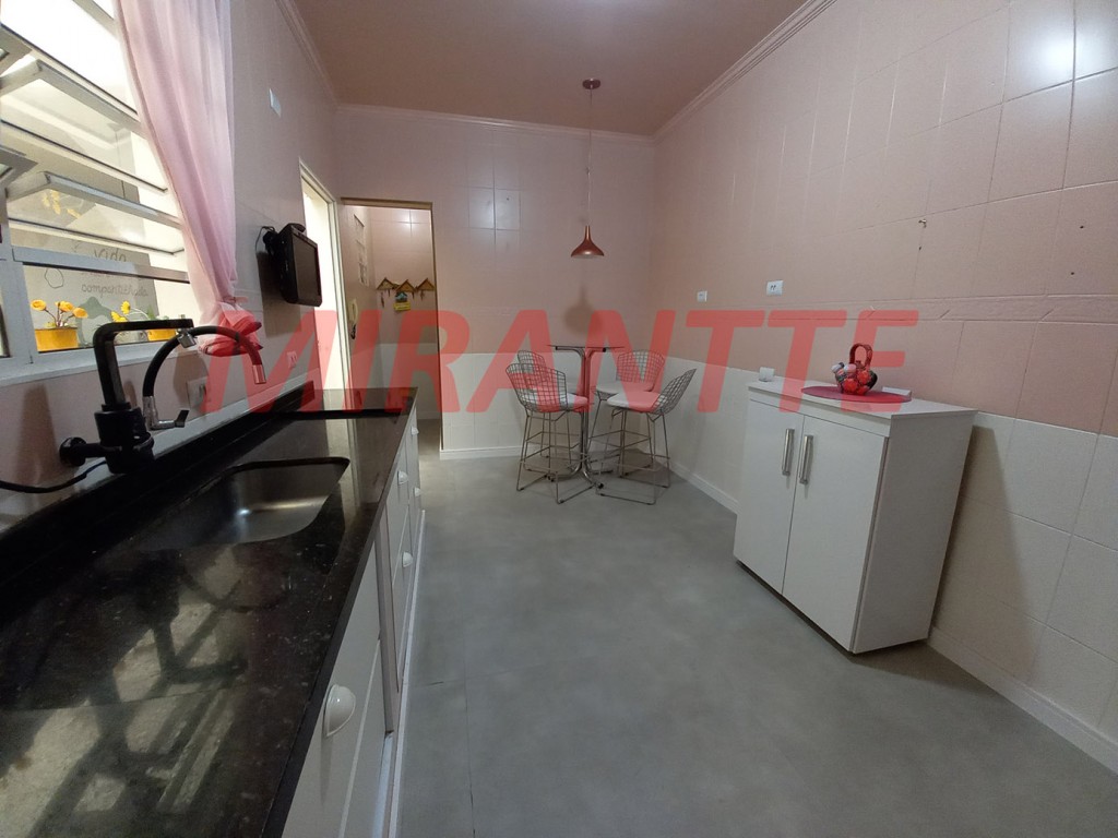 Sobrado de 178m² com 4 quartos em Imirim