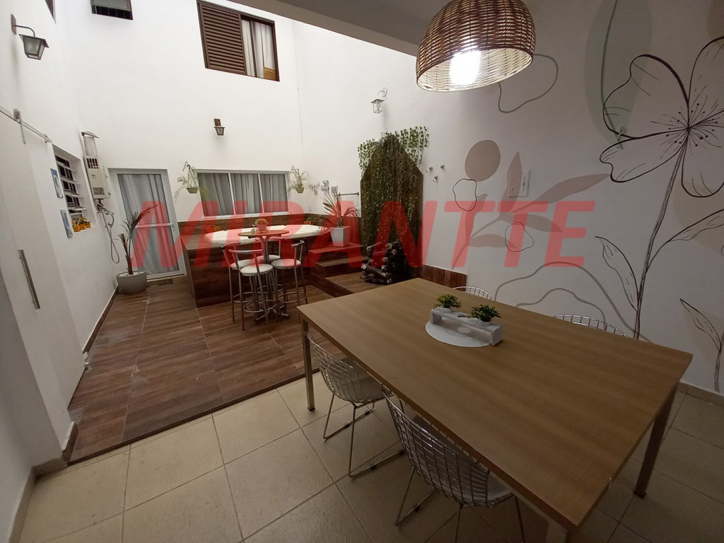 Sobrado de 178m² com 4 quartos em Imirim