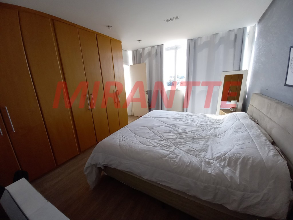 Sobrado de 178m² com 4 quartos em Imirim
