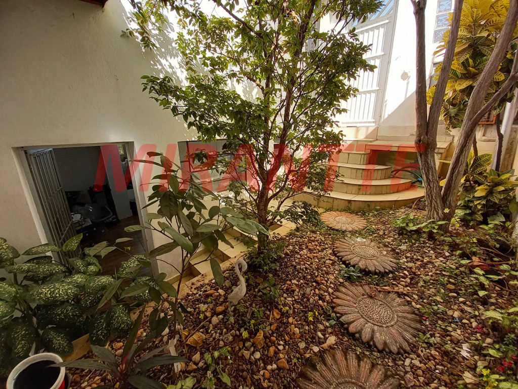 Sobrado de 178m² com 4 quartos em Imirim