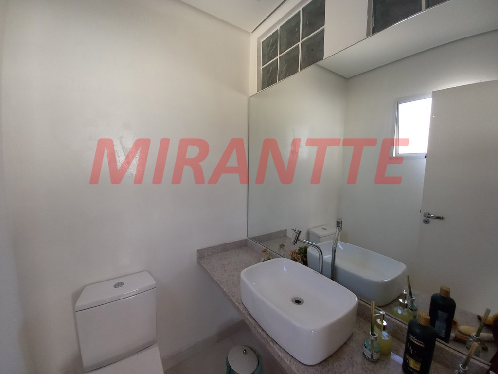 Sobrado de 178m² com 4 quartos em Imirim