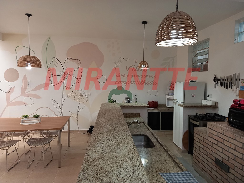 Sobrado de 178m² com 4 quartos em Imirim