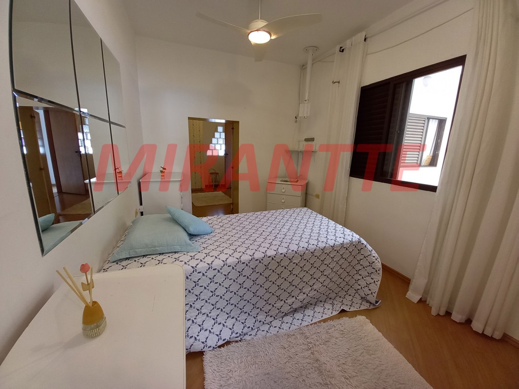 Sobrado de 178m² com 4 quartos em Imirim