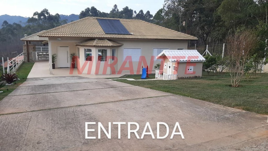 Casa terrea de 200m² com 3 quartos em Serra da Cantareira