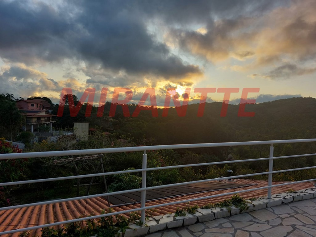 Casa terrea de 200m² com 3 quartos em Serra da Cantareira