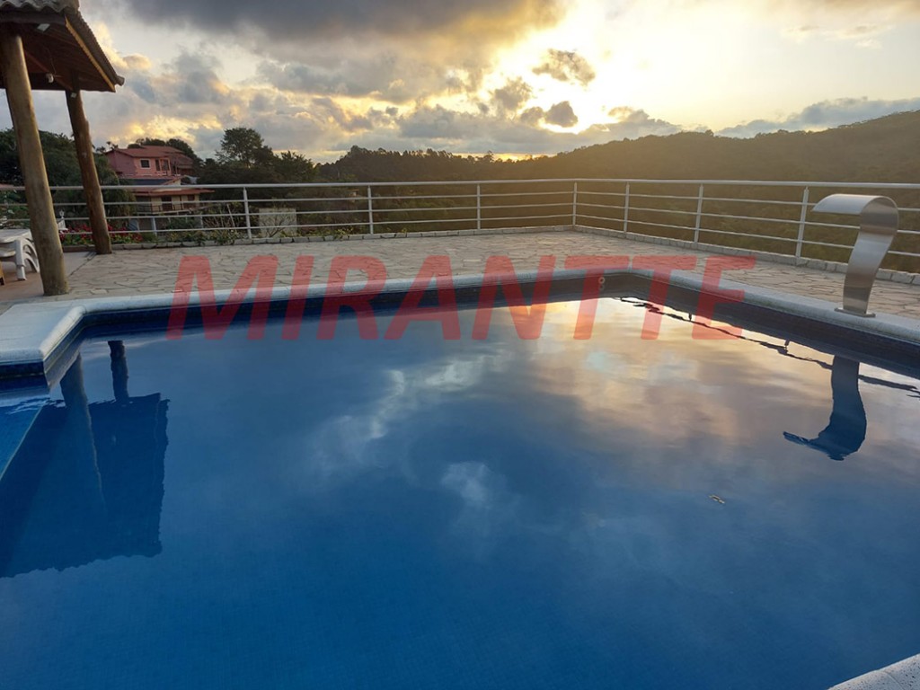 Casa terrea de 200m² com 3 quartos em Serra da Cantareira