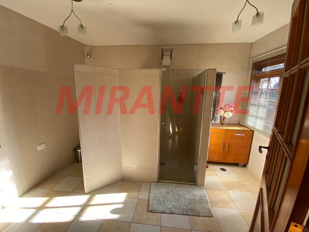 Sobrado de 300m² com 2 quartos em São Vicente