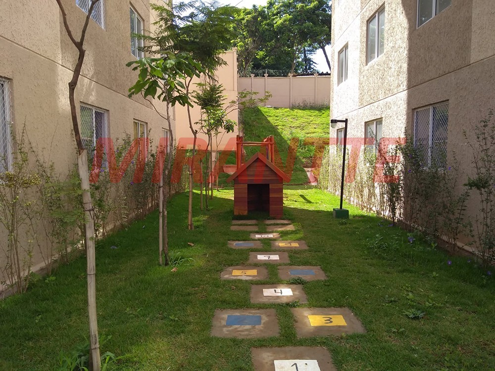 Apartamento de 40m² com 2 quartos em Vila Santos