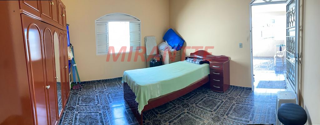 Sobrado com 4 quartos em Centro