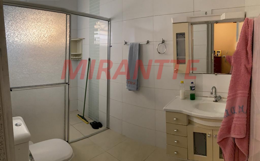 Sobrado com 4 quartos em Centro