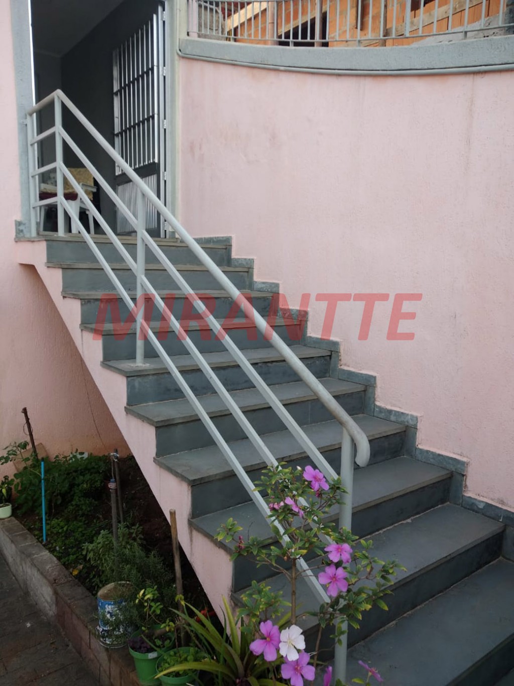 Sobrado de 142m² com 3 quartos em Vila Mazzei