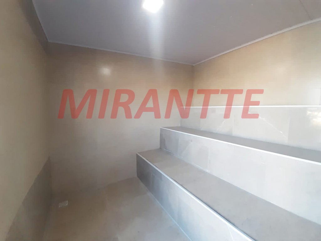 Sobrado de 240m² com 4 quartos em Jardim Peri