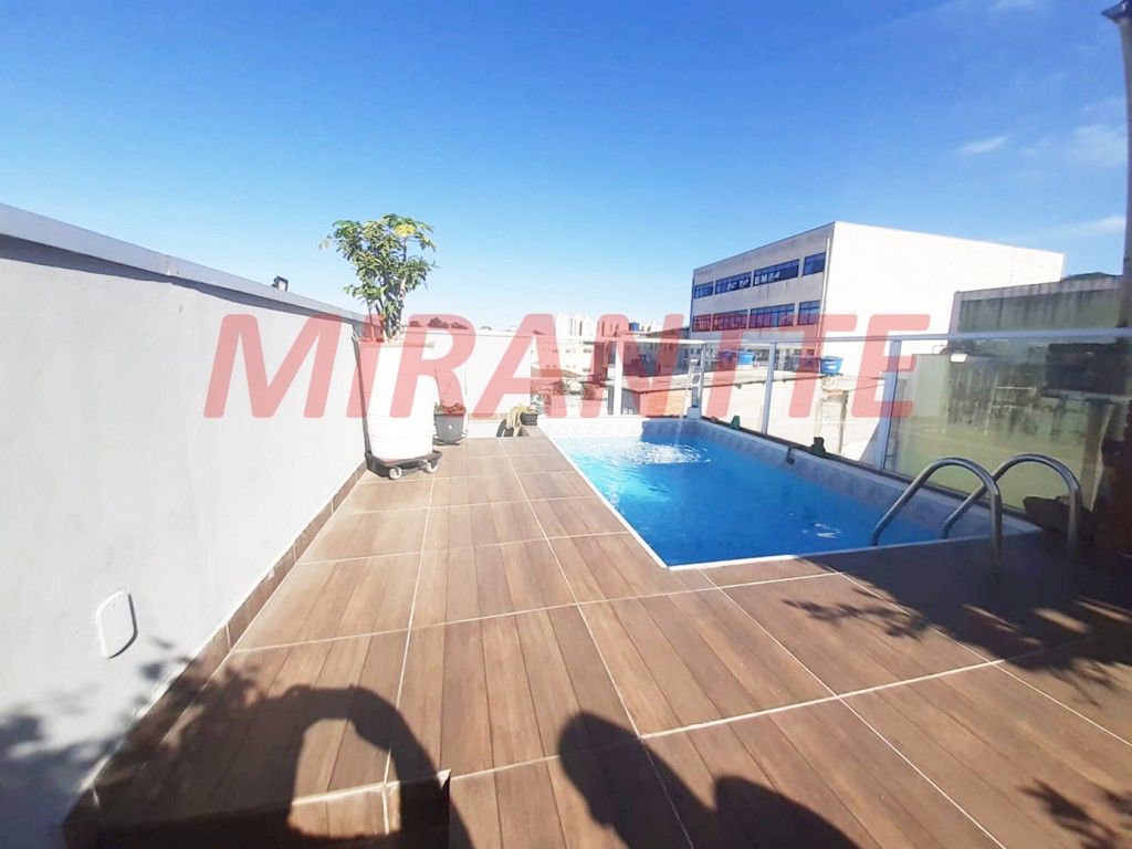 Sobrado de 240m² com 4 quartos em Jardim Peri