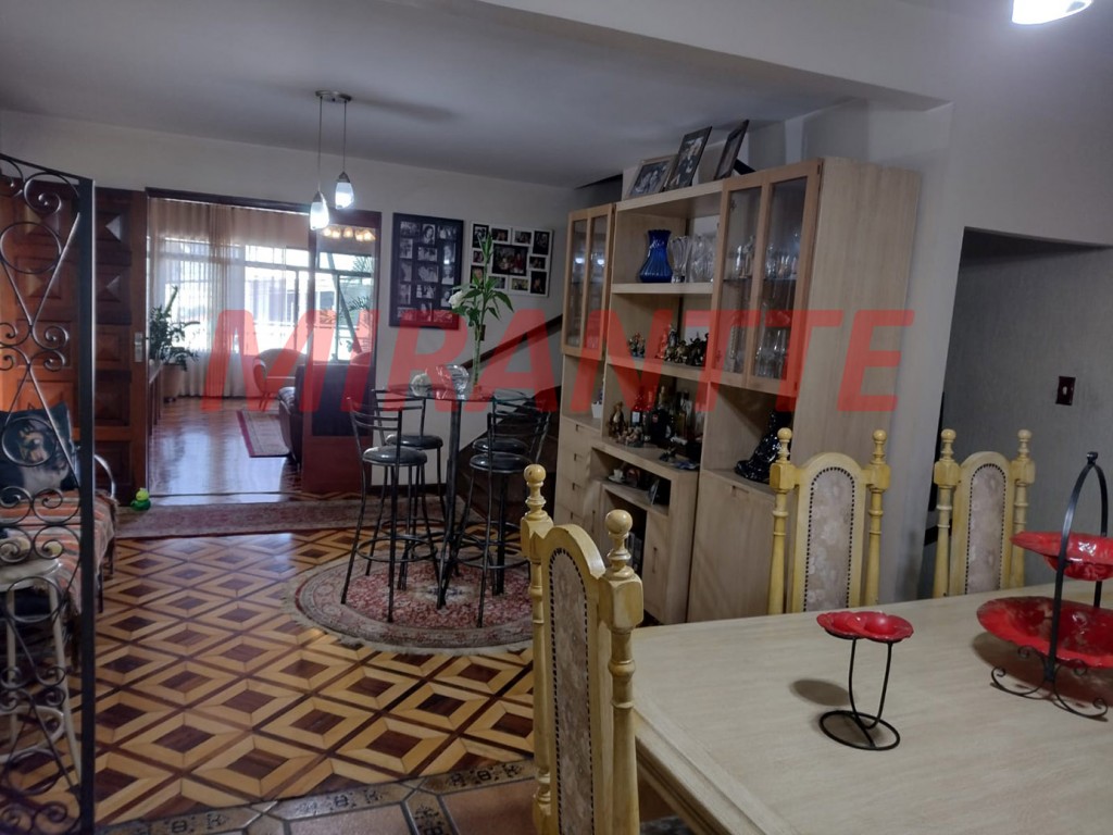 Sobrado de 258m² com 3 quartos em Vila Guilherme