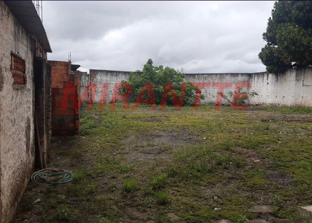 Terreno de 735m² em Vila Bancaria