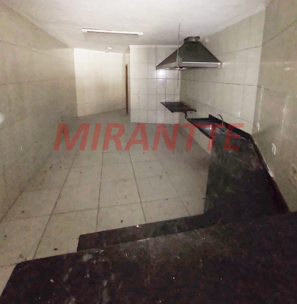 Comercial de 300m² em Pari