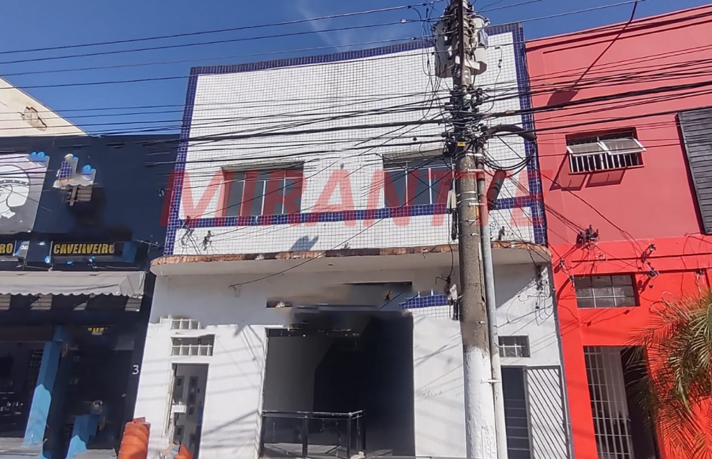 Comercial de 300m² em Pari