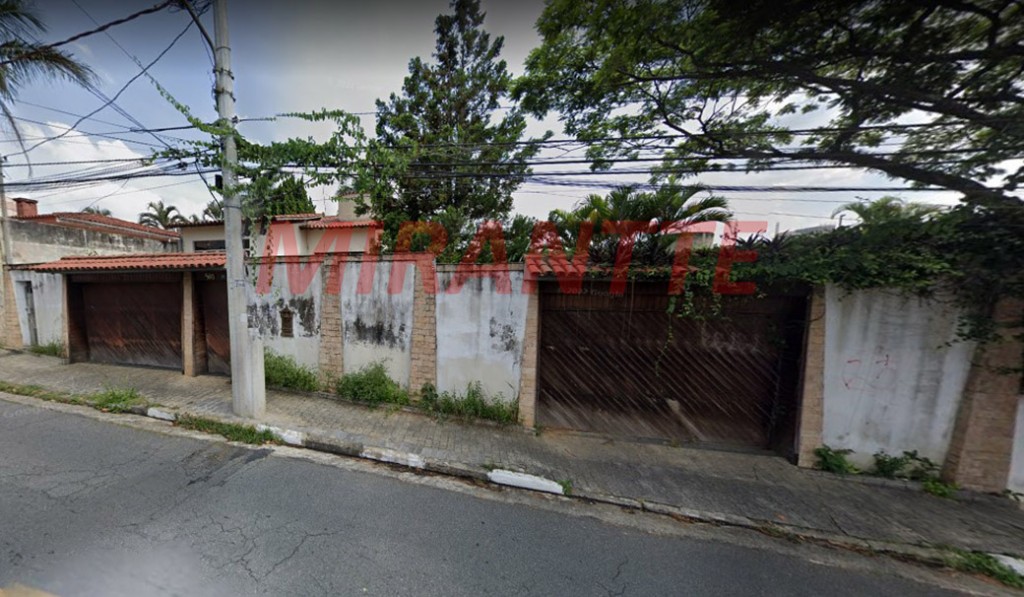 Terreno de 904m² em Vila Rosália