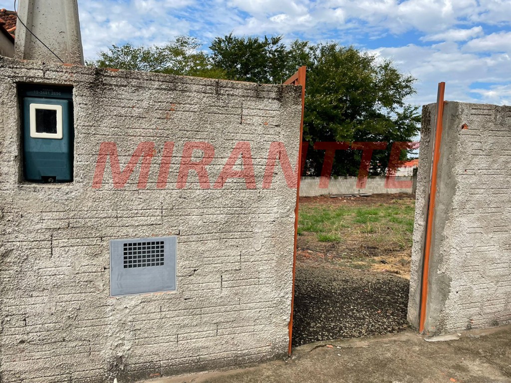 Terreno de 300m² em Jardim Mariluz III