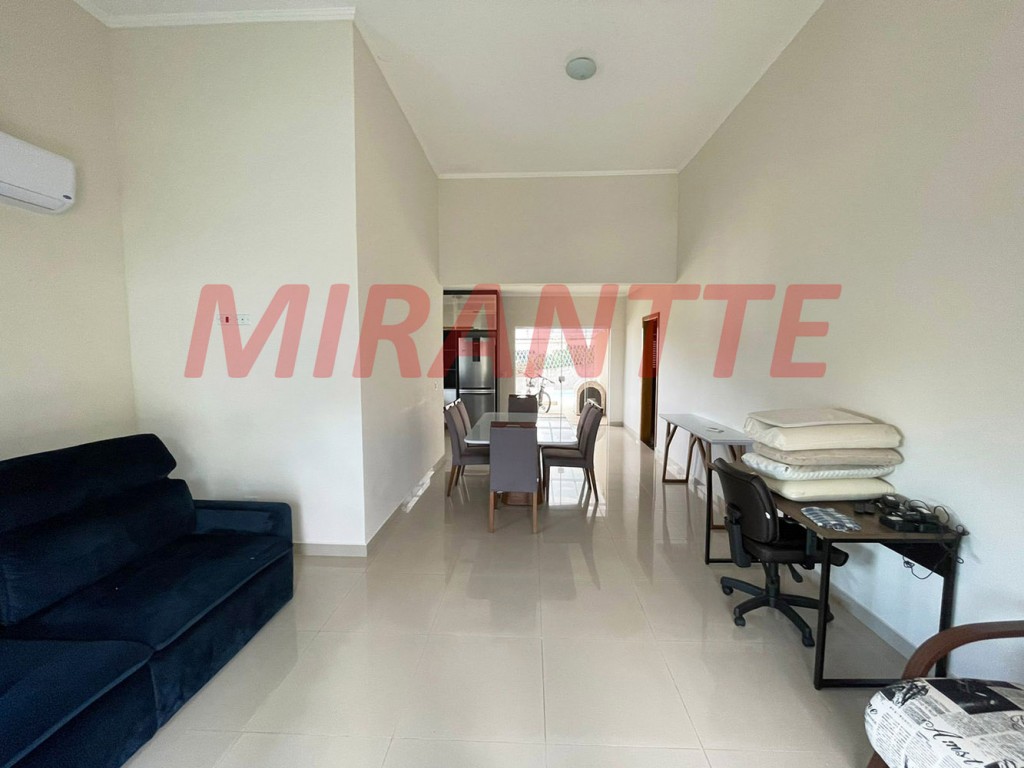 Casa terrea de 130m² com 3 quartos em Rio Abaixo
