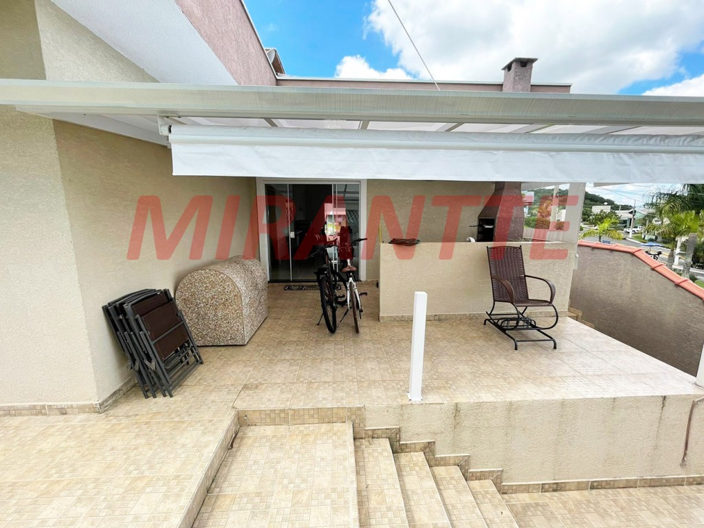 Casa terrea de 130m² com 3 quartos em Rio Abaixo