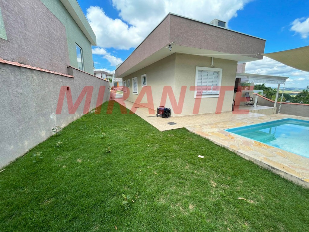 Casa terrea de 130m² com 3 quartos em Rio Abaixo