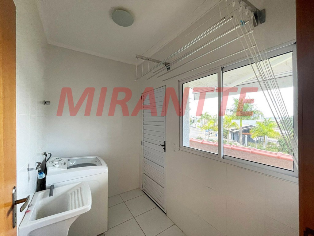 Casa terrea de 130m² com 3 quartos em Rio Abaixo