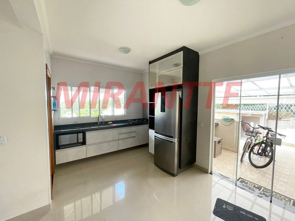 Casa terrea de 130m² com 3 quartos em Rio Abaixo