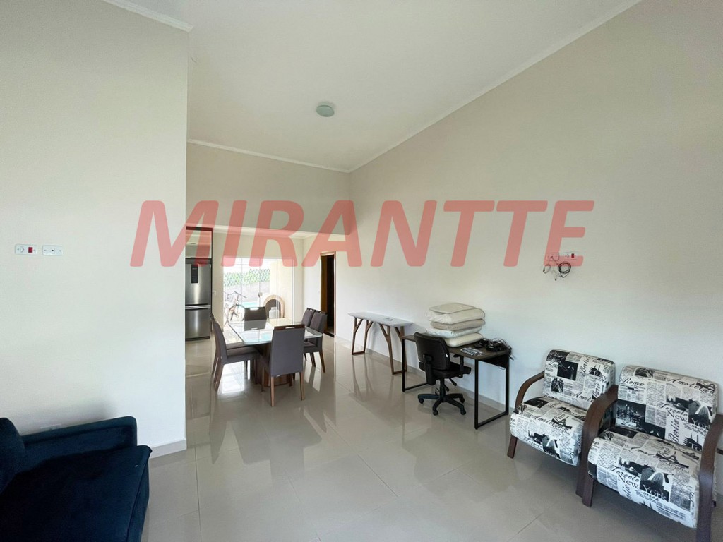 Casa terrea de 130m² com 3 quartos em Rio Abaixo