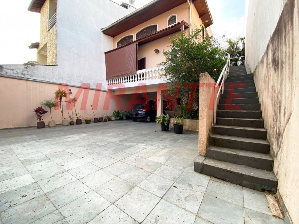 Sobrado de 343m² com 4 quartos em Jardim City