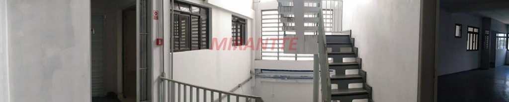 Comercial de 490m² em Saúde