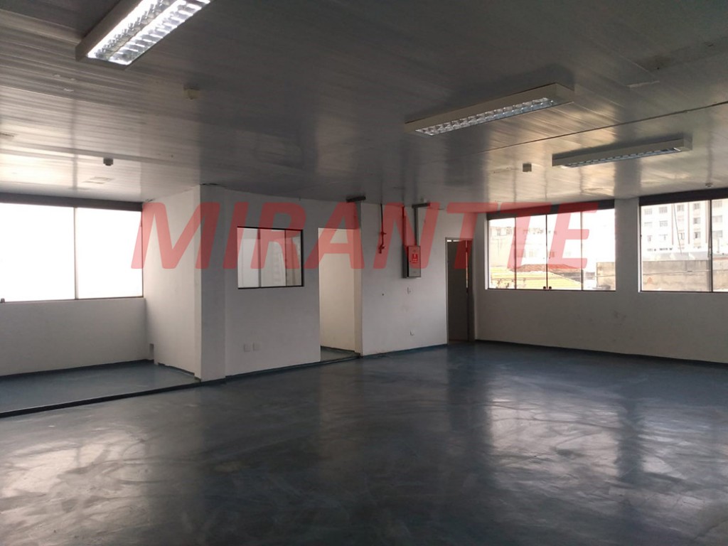 Comercial de 490m² em Saúde