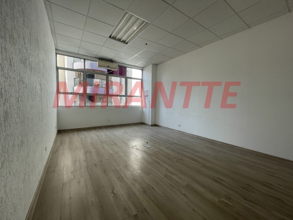 Comercial de 2700m² em Jardim Laranjeiras