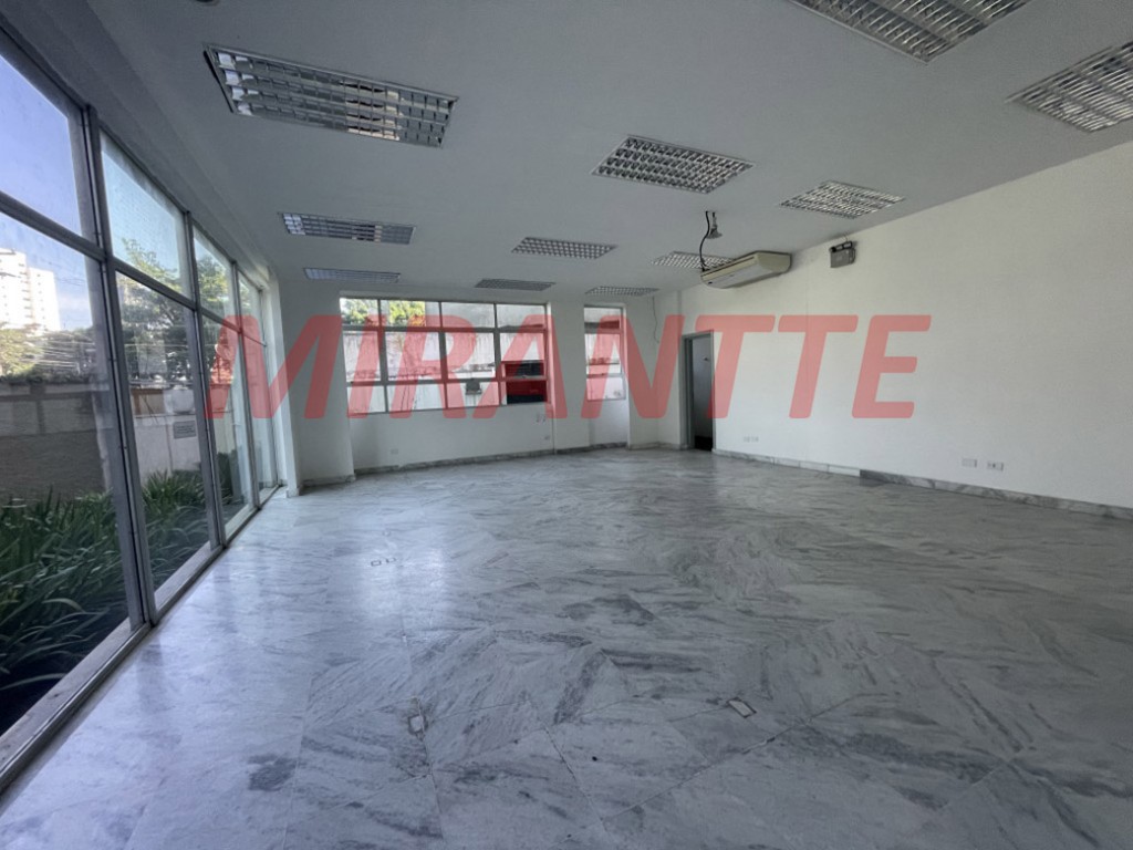 Comercial de 2700m² em Jardim Laranjeiras