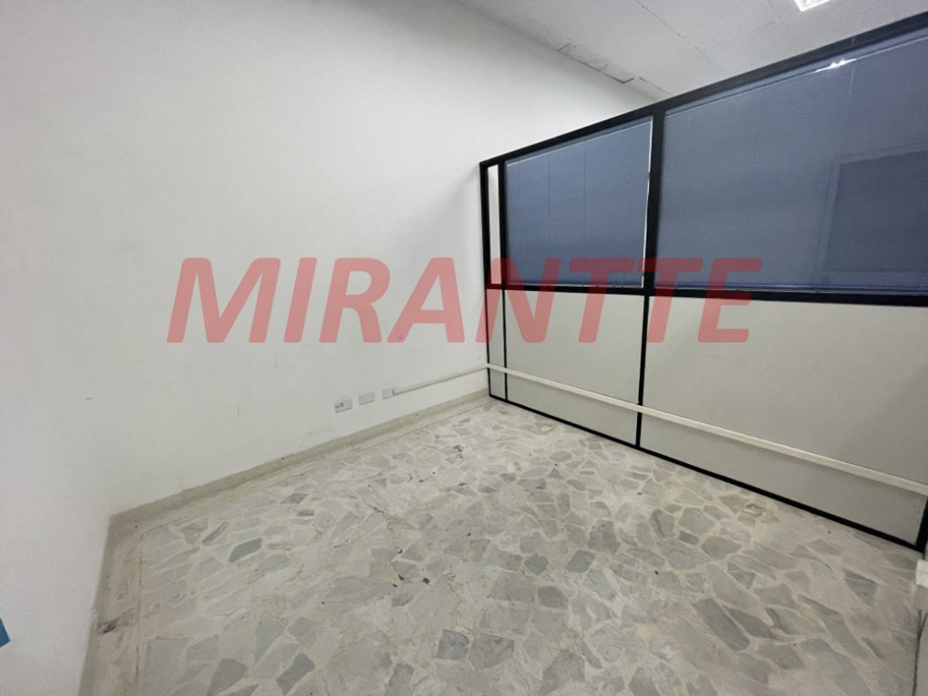 Comercial de 2700m² em Jardim Laranjeiras