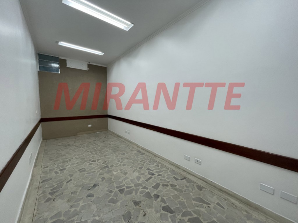 Comercial de 2700m² em Jardim Laranjeiras