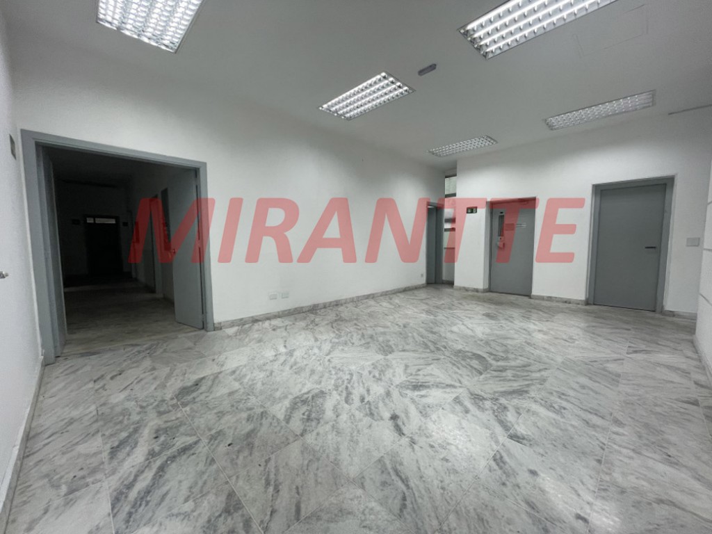 Comercial de 2700m² em Jardim Laranjeiras