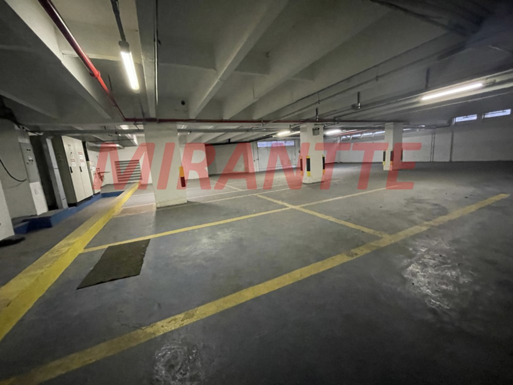 Comercial de 2700m² em Jardim Laranjeiras