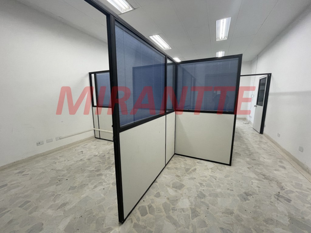 Comercial de 2700m² em Jardim Laranjeiras