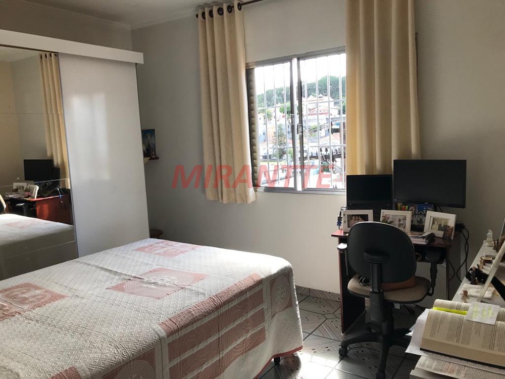Sobrado de 266m² com 4 quartos em Vila Amalia