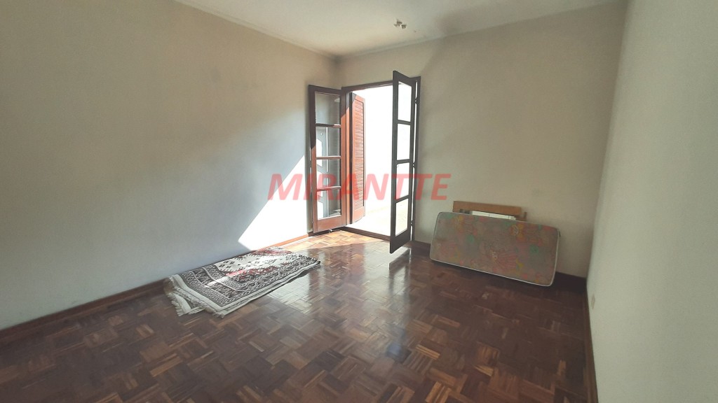 Sobrado de 172m² com 3 quartos em Vila Gustavo
