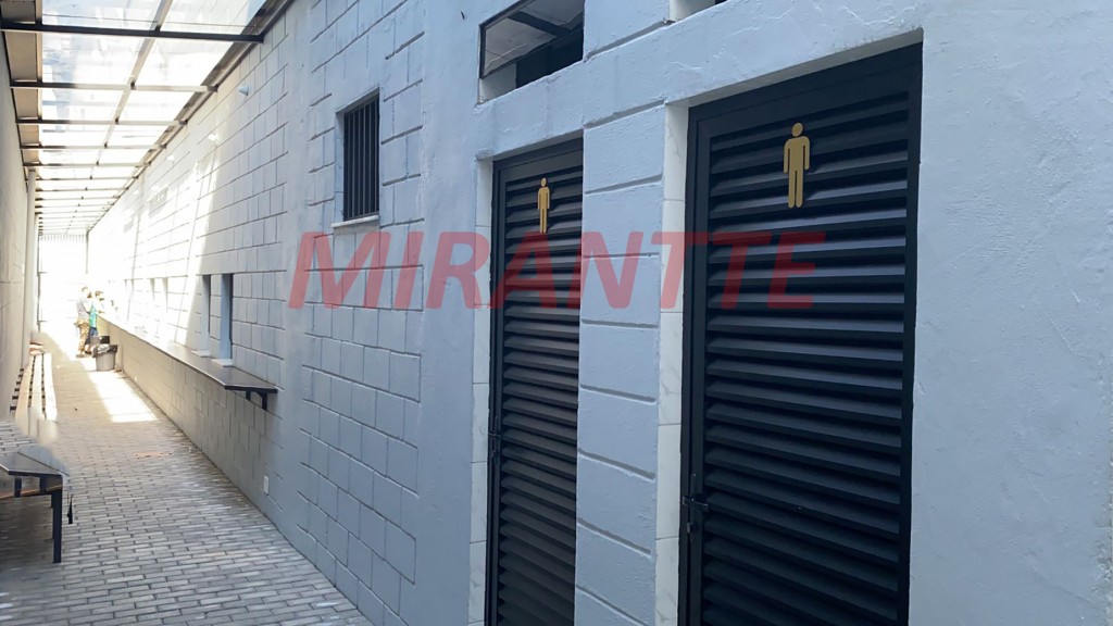 Comercial de 450m² em Vila Ede
