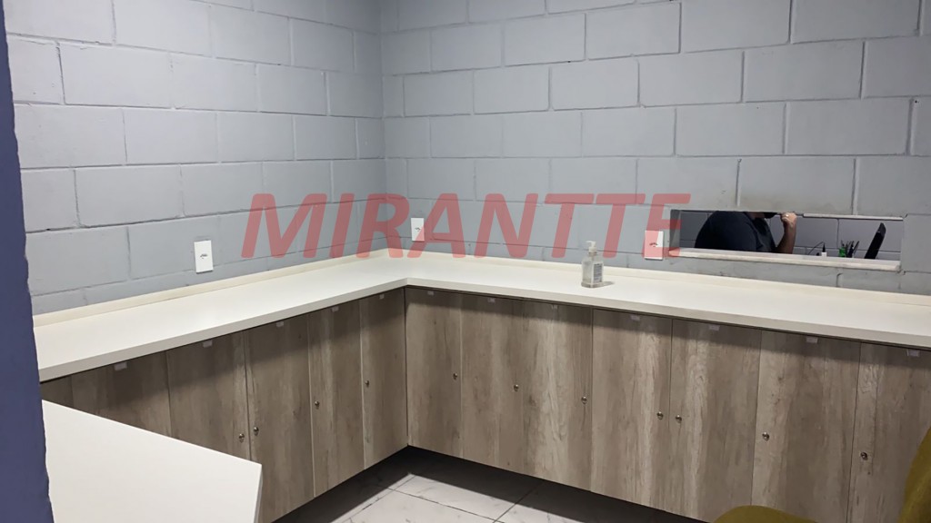 Comercial de 450m² em Vila Ede