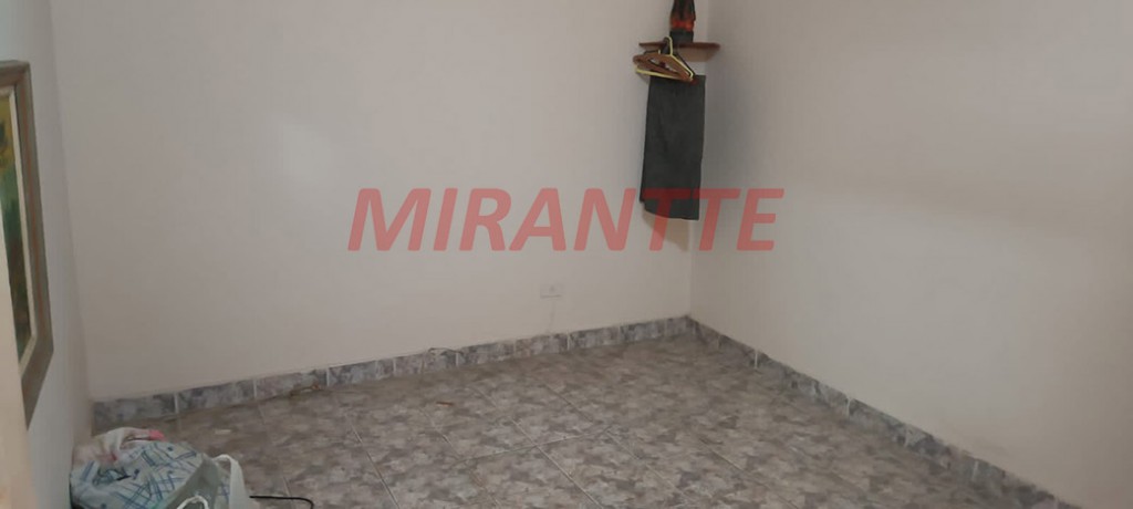 Sobrado de 160m² com 4 quartos em Santa Terezinha