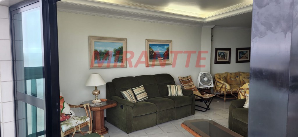 Apartamento de 126m² com 3 quartos em CENTRO