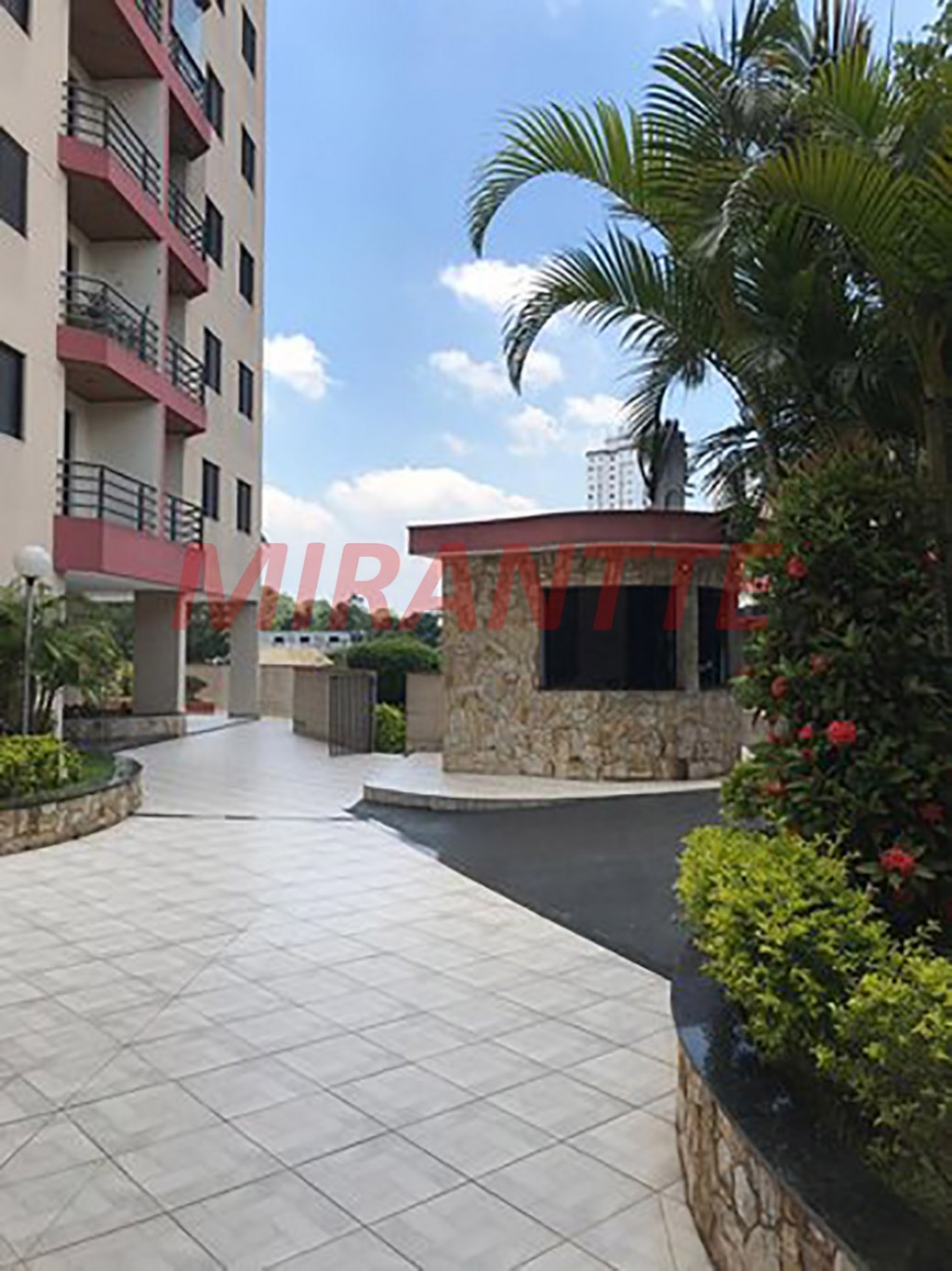 Apartamento de 50m² com 2 quartos em Vila Carmosina